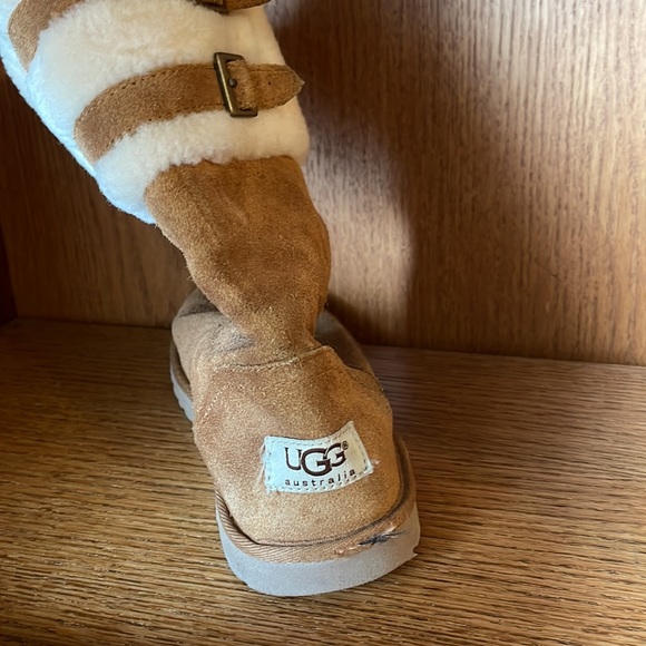 Adorable comfy Ugg boots - Picture 4 of 4